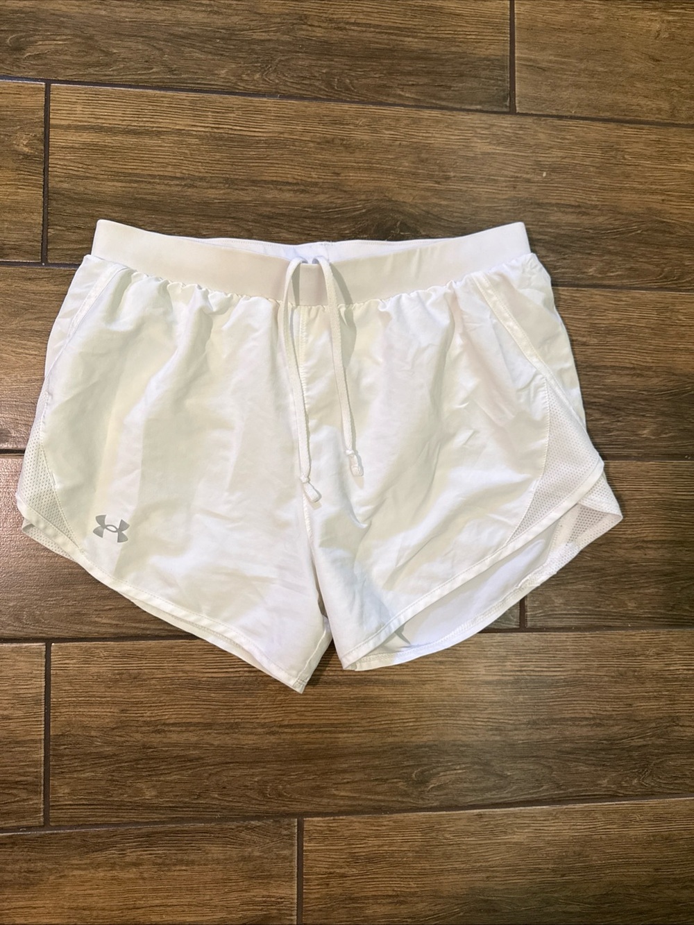 UNDER ARMOUR WOMEN'S FLY BY 2.0 RUNNING SHORTS, WHITE  Small